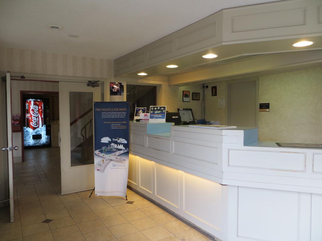 Ramada Limited Calgary Ξενοδοχείο Εξωτερικό φωτογραφία