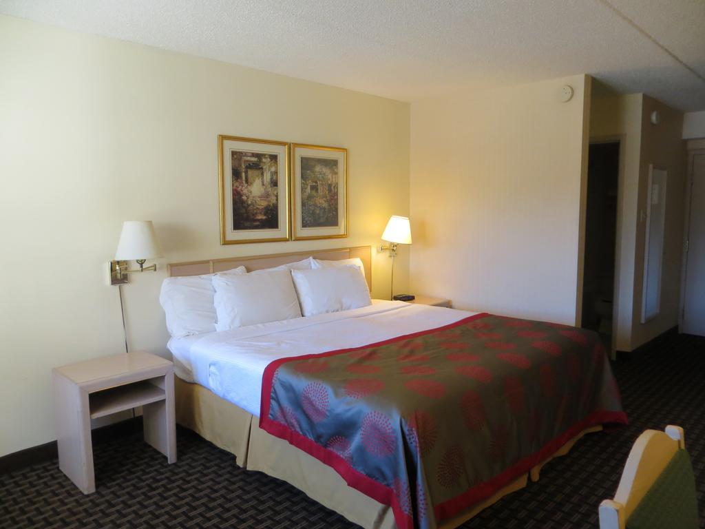 Ramada Limited Calgary Ξενοδοχείο Εξωτερικό φωτογραφία