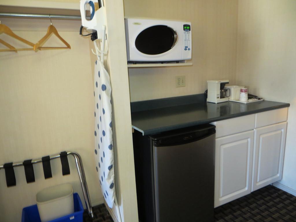 Ramada Limited Calgary Ξενοδοχείο Εξωτερικό φωτογραφία