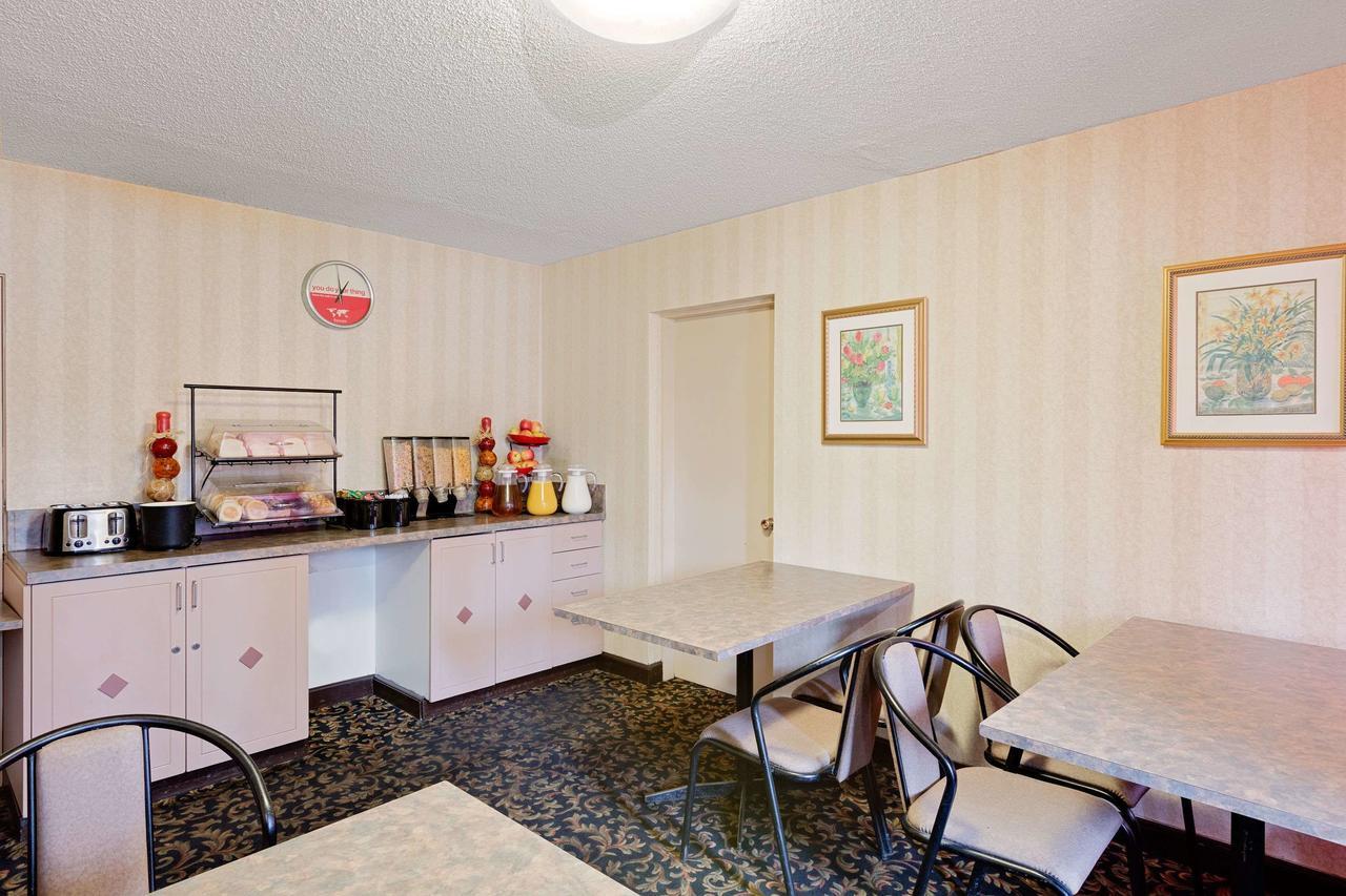 Ramada Limited Calgary Ξενοδοχείο Εξωτερικό φωτογραφία